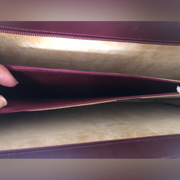 Vintage Mark Cross Italy Burgundy Leather Briefcase w/  Gold Hardware - Picture 13 of 15